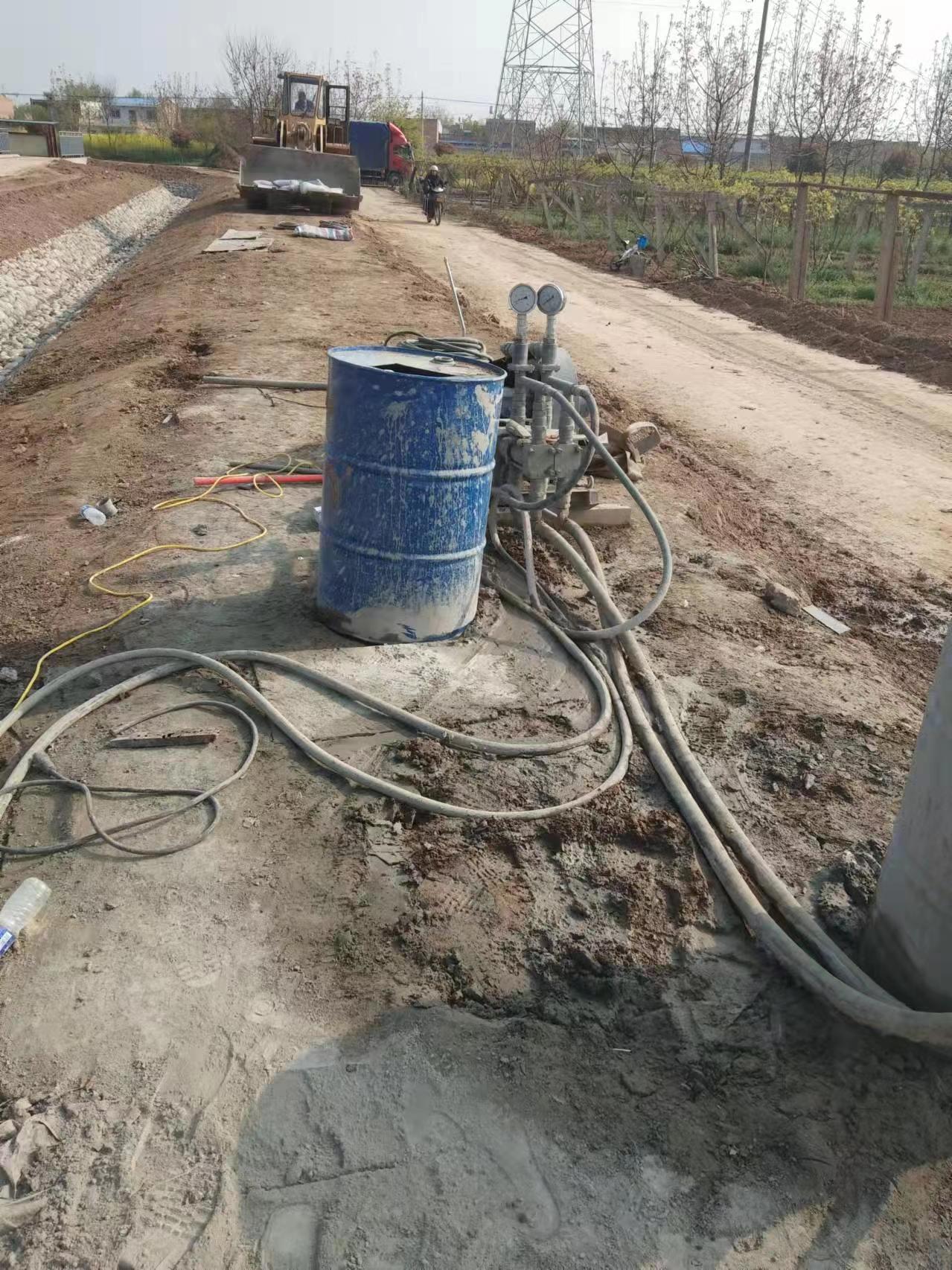 石壁镇顶管注浆